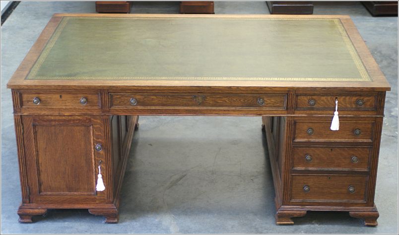 1021 Large Antique Oak Partners Desk Maple & Co (1)